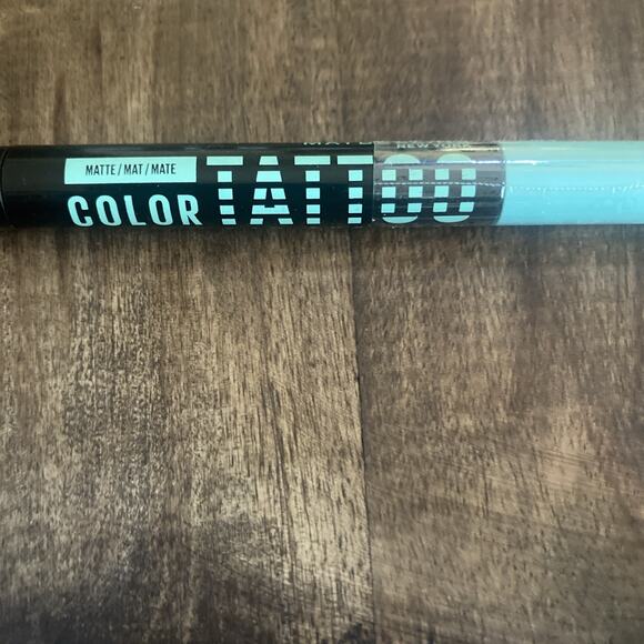 NEW/SEALED Maybelline Color Tattoo 24h Eye Stix Eyeshadow I Am Giving - Picture 2 of 5